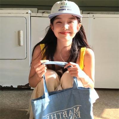 何日君能知我心